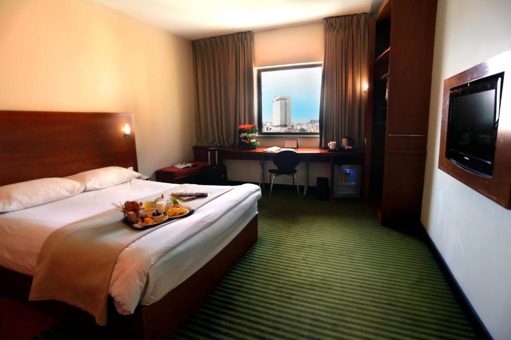 Hotel Ibis Amman Exterior foto