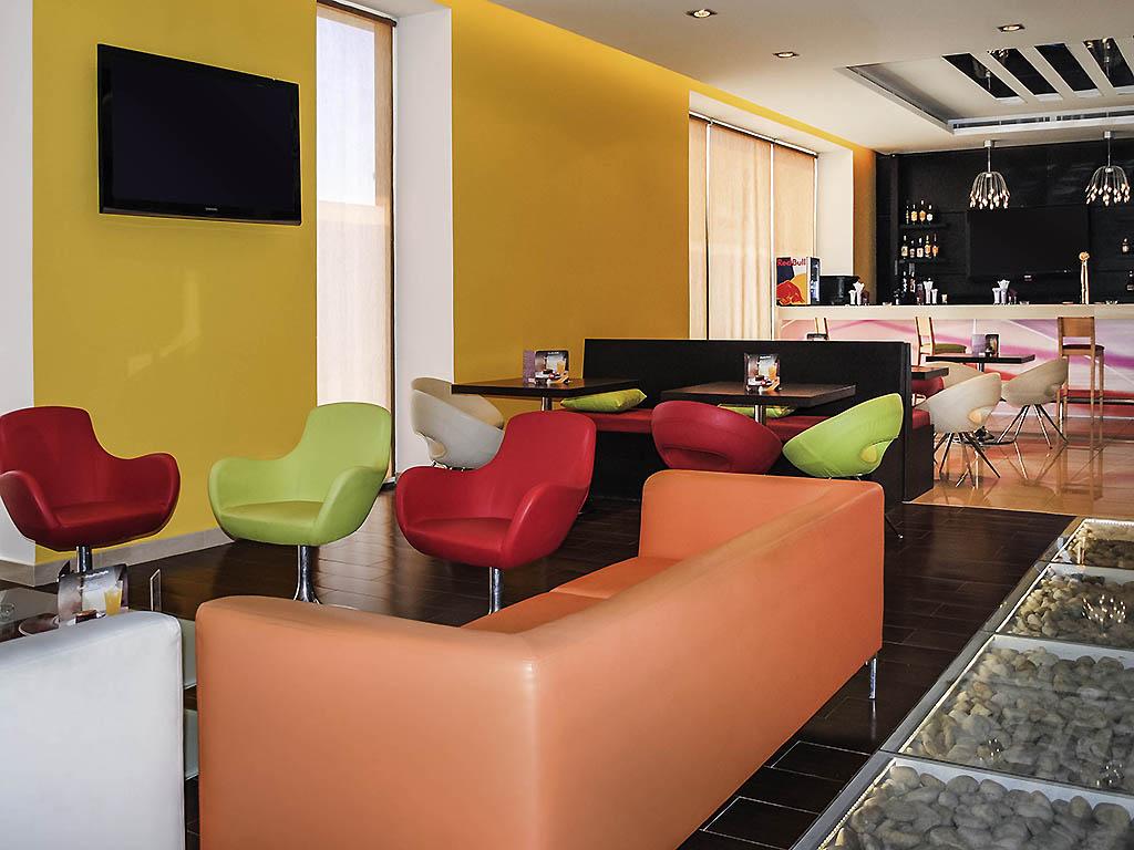 Hotel Ibis Amman Exterior foto